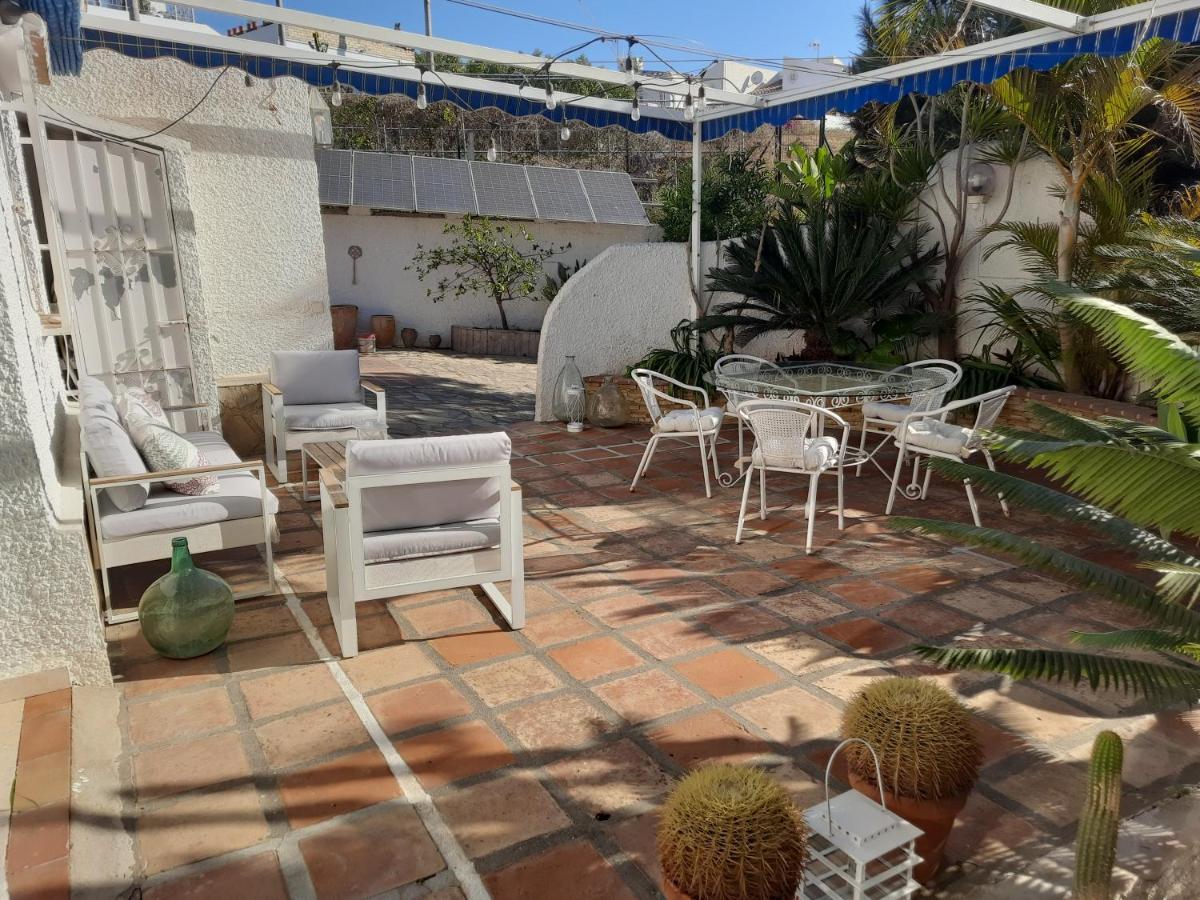 Habitaciones En Casa Miguel Caleta De Velez Exterior photo